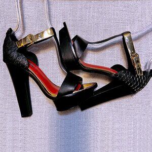 Vintage CHARLES JOURDAN PARIS Open Toe Leather T-Strap Platform High Heels Black